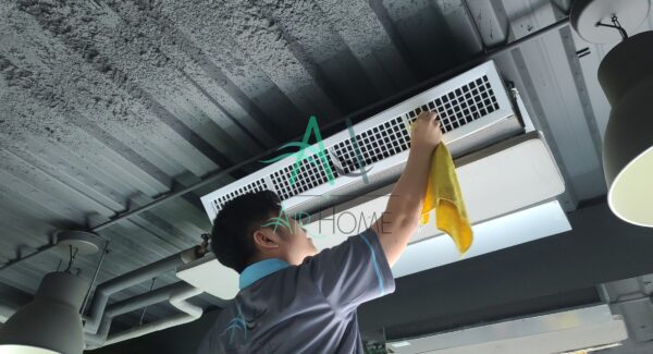 正淩精密工業股份有限公司 Nextronics Engineering Corp. / 辦公室空調 冷氣出風口清潔