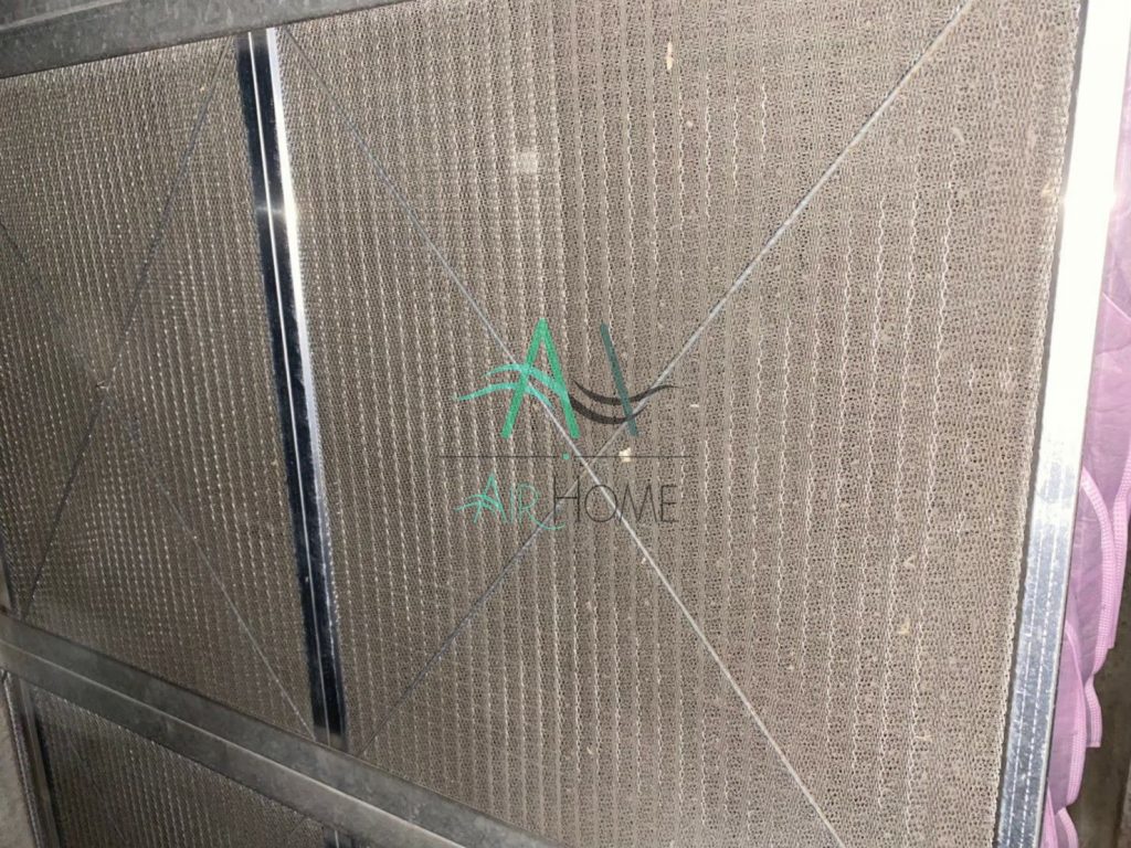 空調箱濾網清洗前